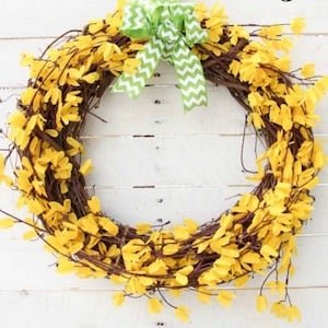 Couronne de forsythia printanière du magasin à un dollar de cinq minutes