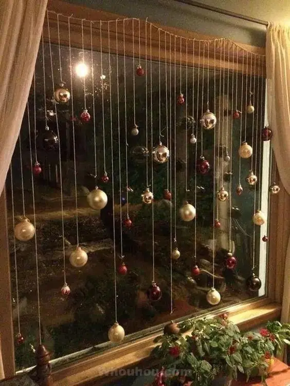 11 idées pour décorer une fenêtre pour Noël