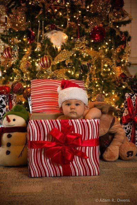 13 Belles Idées Pour Photographier Votre Bébé à Noël