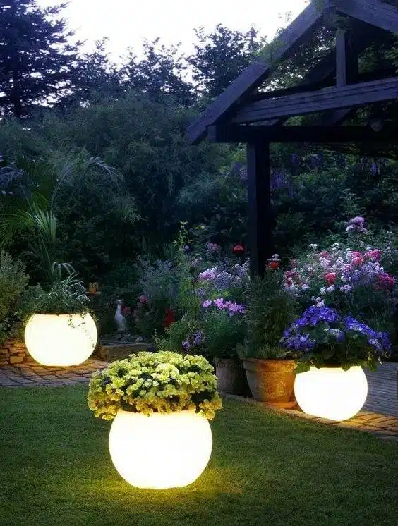 30 idées d'éclairage enchanteresses pour créer un jardin de conte de fées - 227