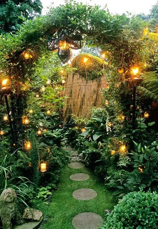 30 idées d'éclairage enchanteresses pour créer un jardin de conte de fées - 241