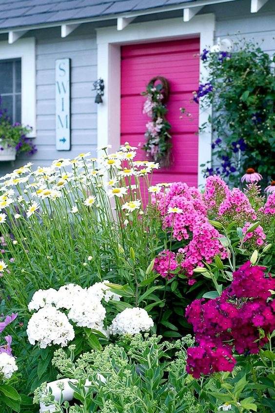 30 idées de jardins de chalets pour apporter un charme vintage à votre paysage - 199