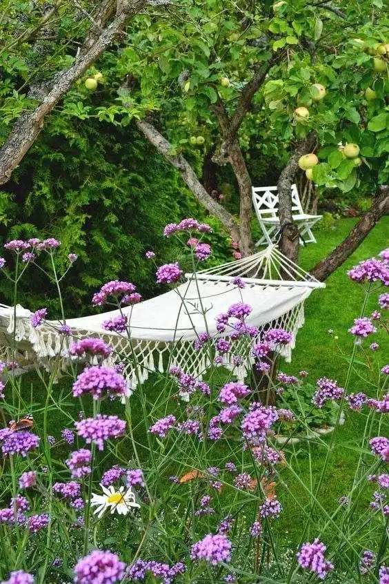 30 idées de jardins de chalets pour apporter un charme vintage à votre paysage - 219