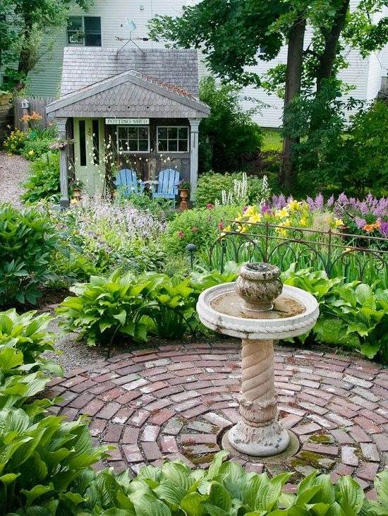 30 idées de jardins de chalets pour apporter un charme vintage à votre paysage - 241
