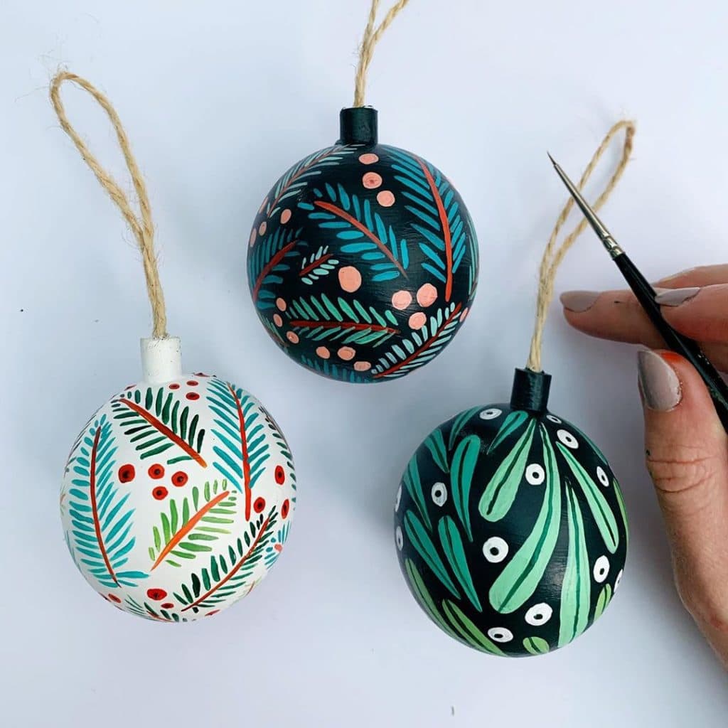 Idée de boules de Noël peintes à la main