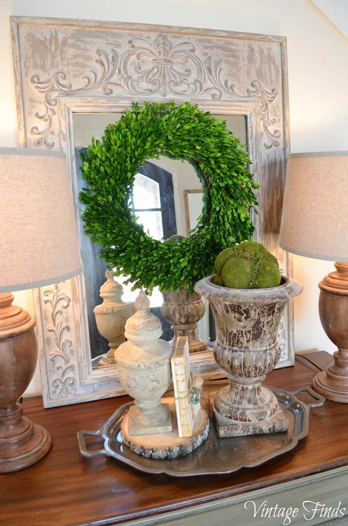 Couronne en spirale de mousse verte avec miroir #farmhouse #springdecor #decorhomeideas